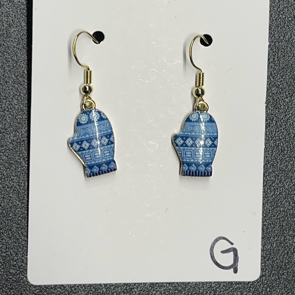 MITTEN EARRINGS - 14k gold-plated 925 sterling silver hooks - Picture 8 of 8